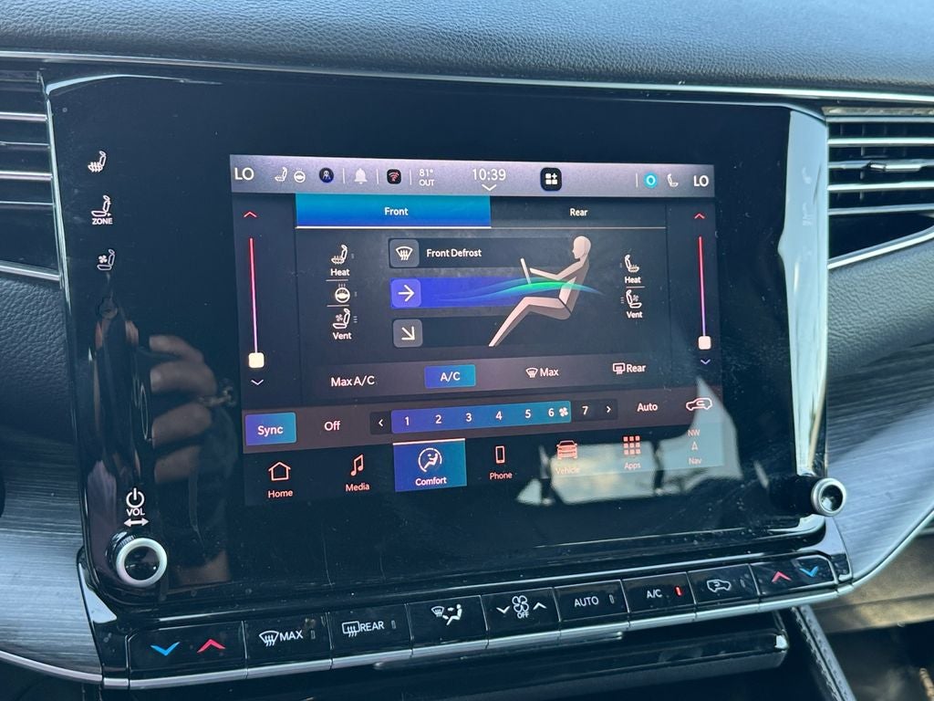 2024 Jeep Wagoneer Series II w/Navigation