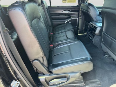 2024 Jeep Wagoneer Series II w/Navigation