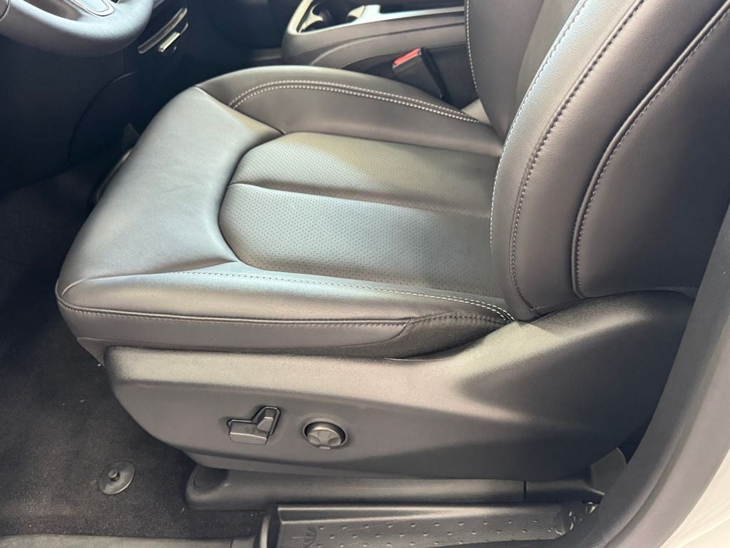 2026 Chrysler Pacifica Select 360 Surround View Camera