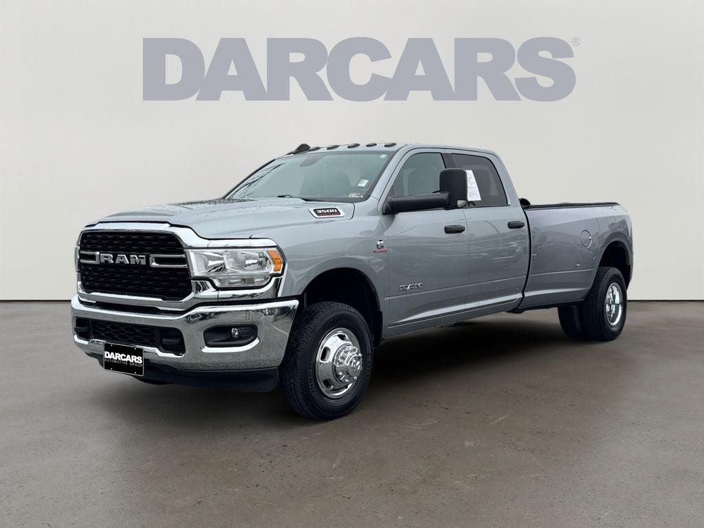 2022 RAM 3500 Big Horn Dually w/ Turbodiesel