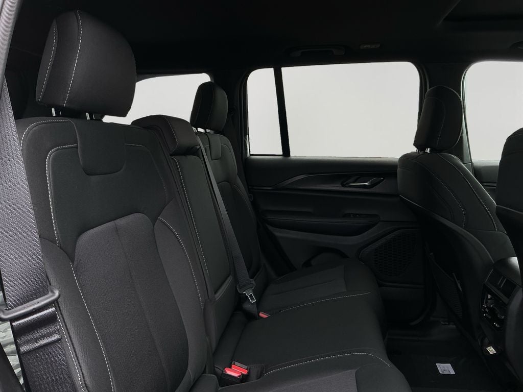 2026 Jeep Grand Cherokee Laredo X