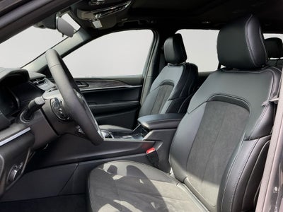 2026 Jeep Grand Cherokee Altitude