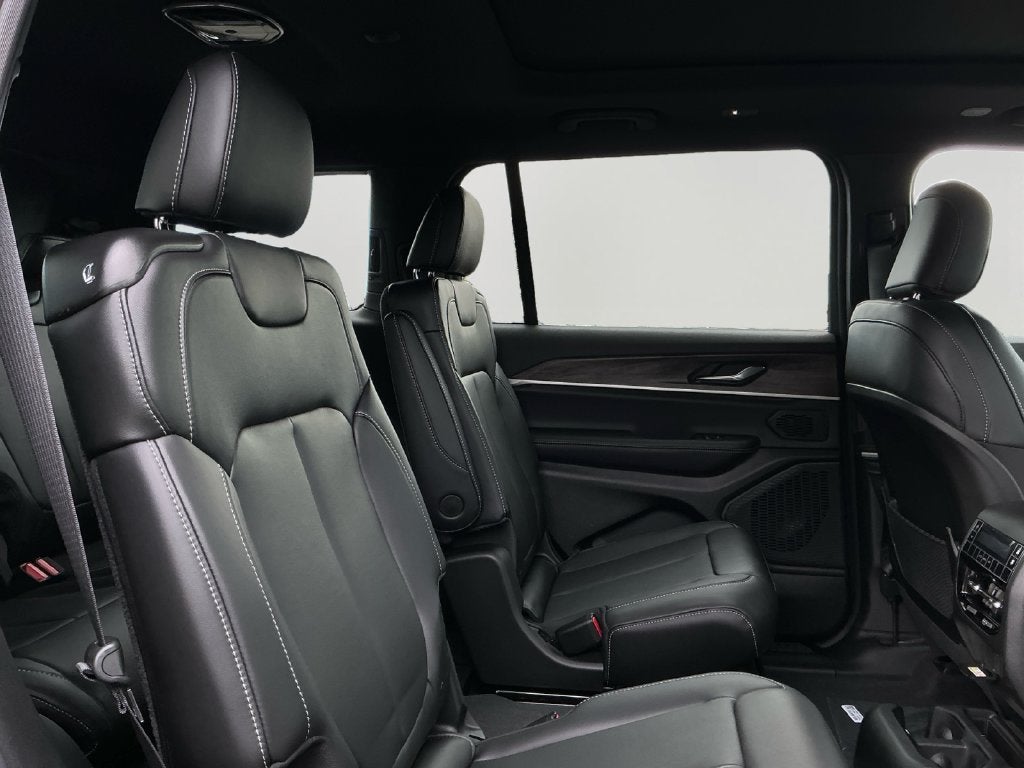 2027 Jeep Grand Cherokee L Limited