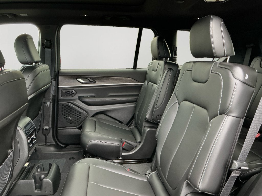2027 Jeep Grand Cherokee L Limited