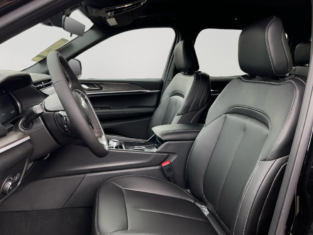 2027 Jeep Grand Cherokee L Limited