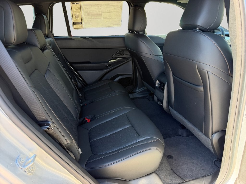 2026 Jeep Cherokee Overland