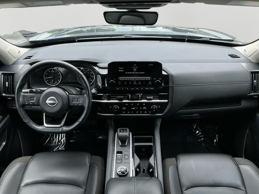2024 Nissan Pathfinder SL