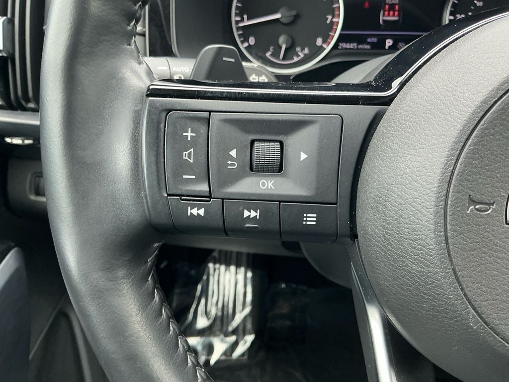 2024 Nissan Pathfinder SL