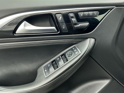 2018 INFINITI QX30 Premium