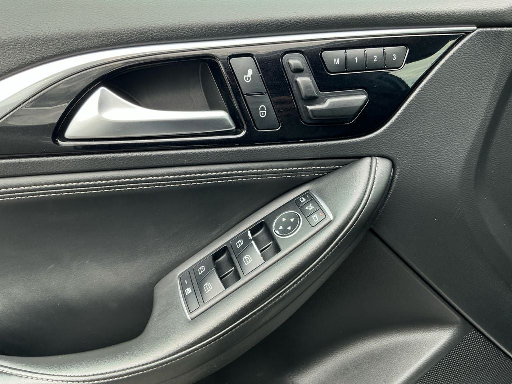 2018 INFINITI QX30 Premium