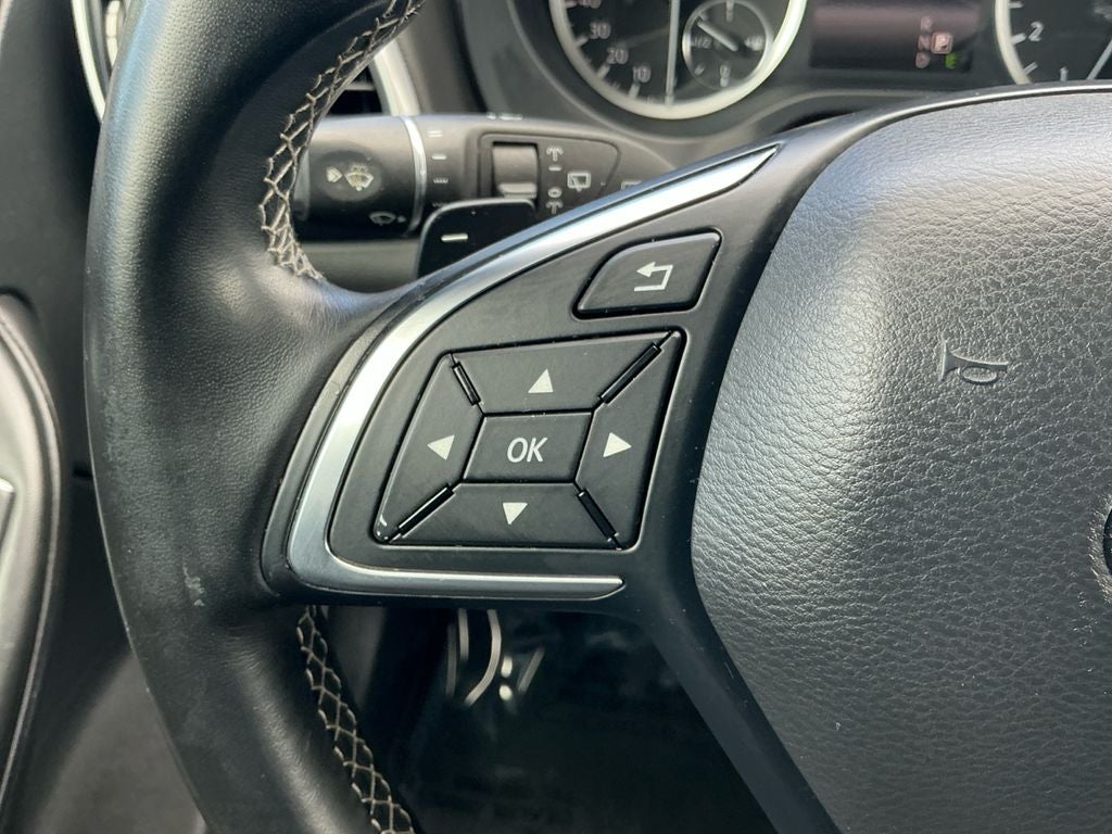 2018 INFINITI QX30 Premium