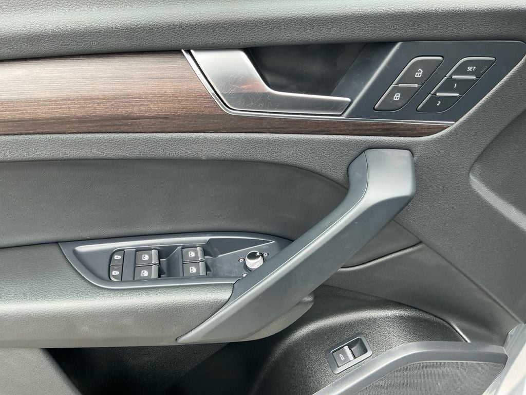 2023 Audi Q5 40 Premium quattro