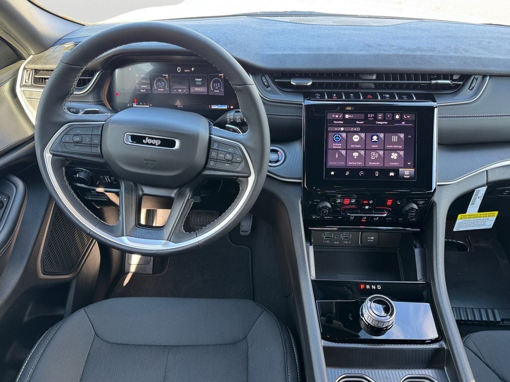 2025 Jeep Grand Cherokee Laredo X