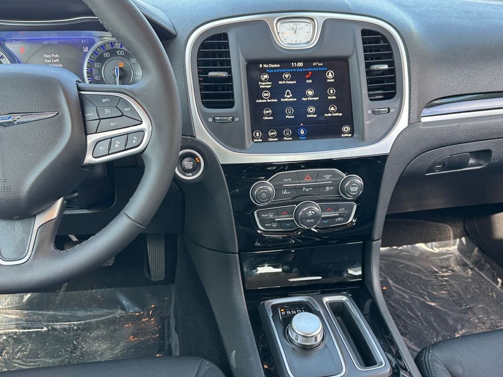 2023 Chrysler 300 Touring Safety Tec pkg