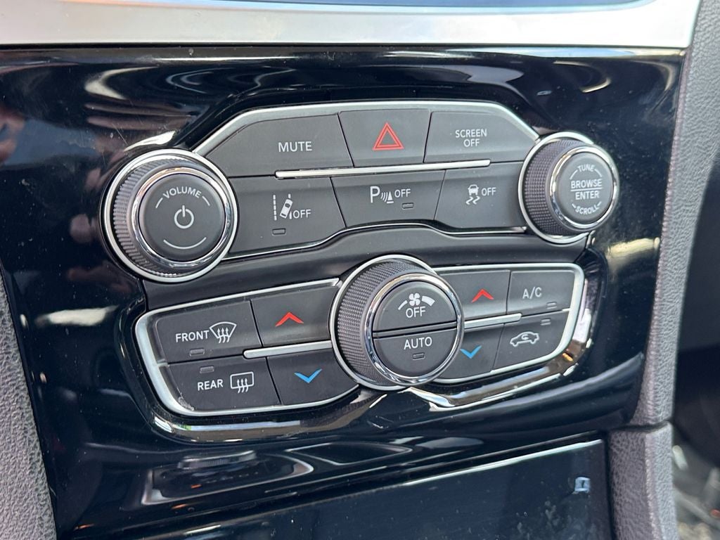 2023 Chrysler 300 Touring Safety Tec pkg