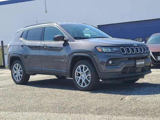 2024 Jeep Compass Latitude Lux in Silver Spring, MD - DARCARS Automotive Group