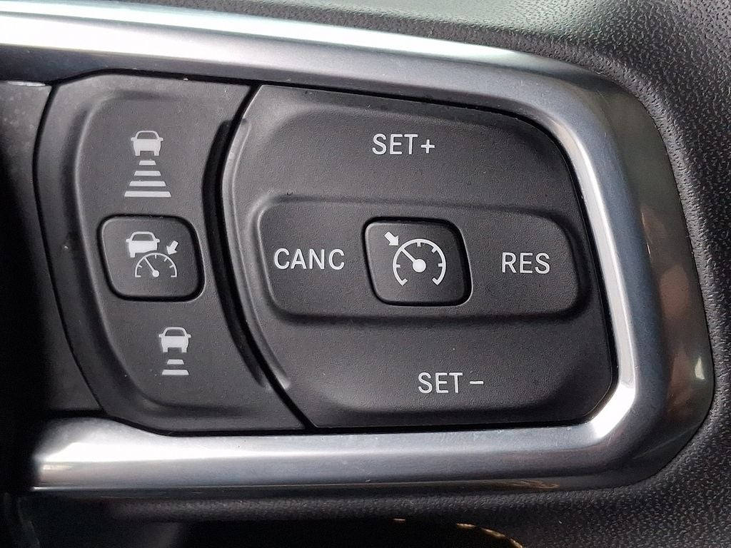 2024 Jeep Wrangler Sahara 4xe w/3-Piece Hard Top