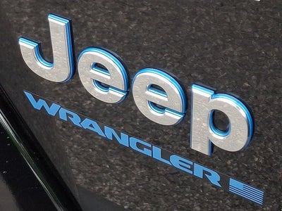 2024 Jeep Wrangler Sahara 4xe w/3-Piece Hard Top