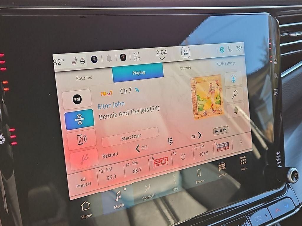 2023 Jeep Wagoneer Series III PREFERRED EQUIPMENT GROUP