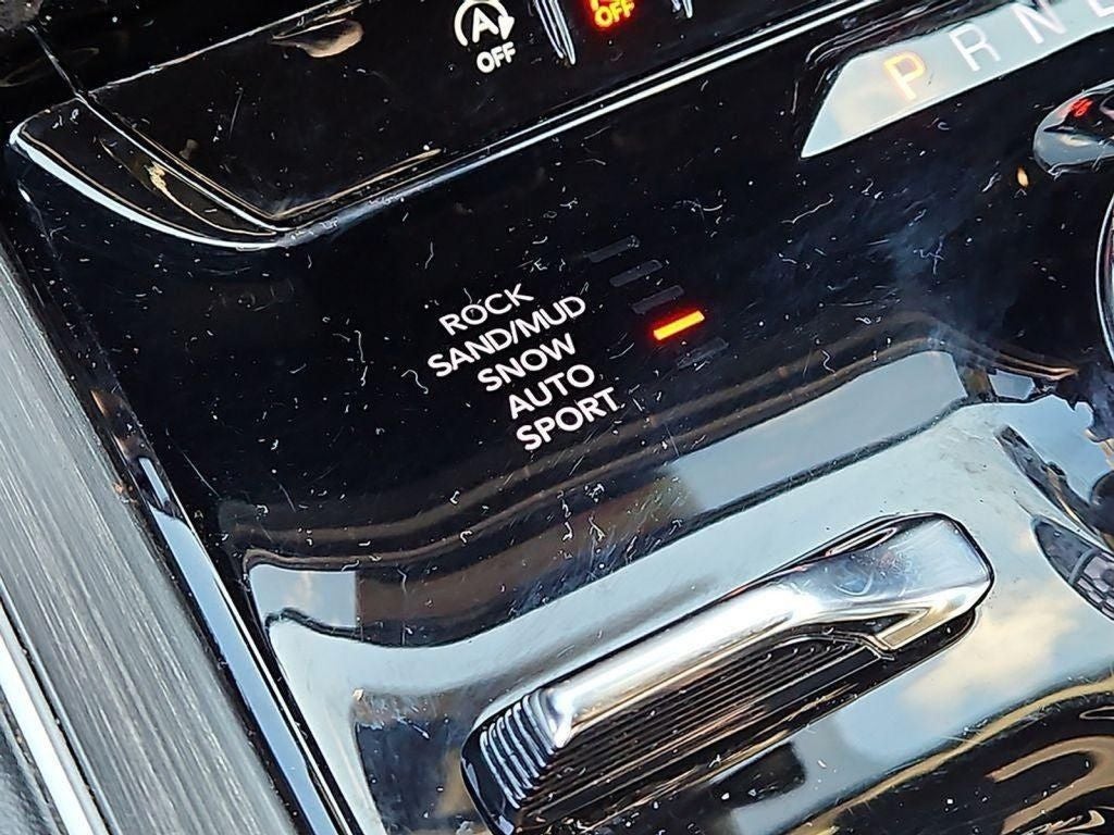 2023 Jeep Wagoneer Series III PREFERRED EQUIPMENT GROUP