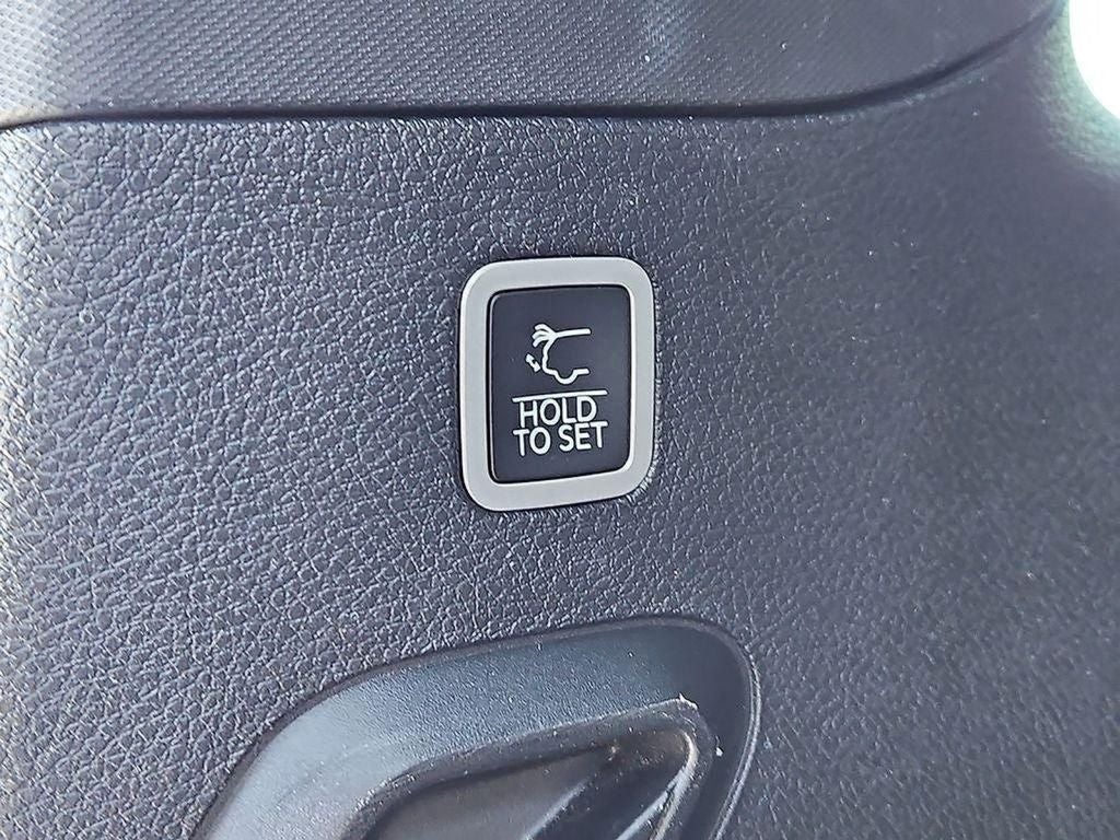 2023 Jeep Wagoneer Series III PREFERRED EQUIPMENT GROUP