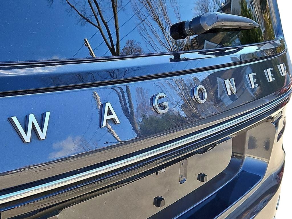 2023 Jeep Wagoneer Series III PREFERRED EQUIPMENT GROUP