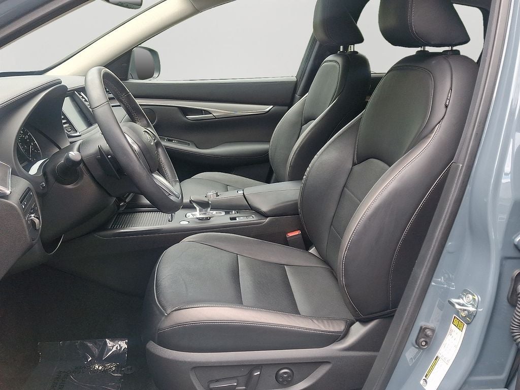 2022 INFINITI QX50 LUXE