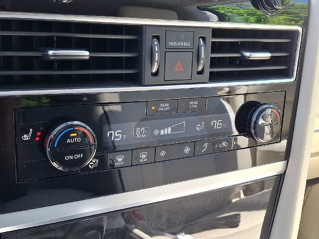 2022 INFINITI QX80 LUXE w/Navigation & BOSE system
