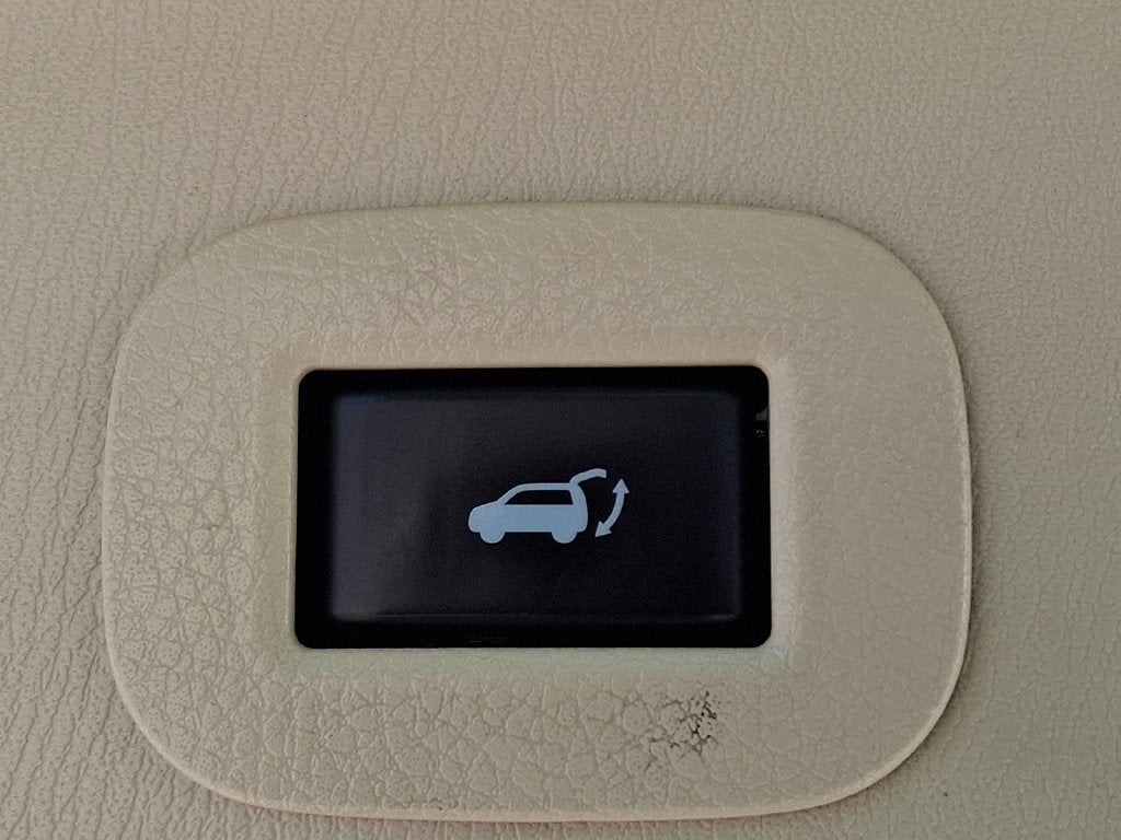 2022 INFINITI QX80 LUXE w/Navigation & BOSE system
