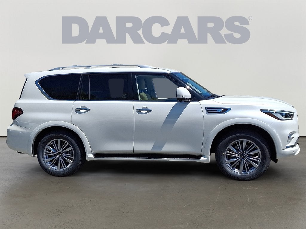 2022 INFINITI QX80 LUXE w/Navigation & BOSE system