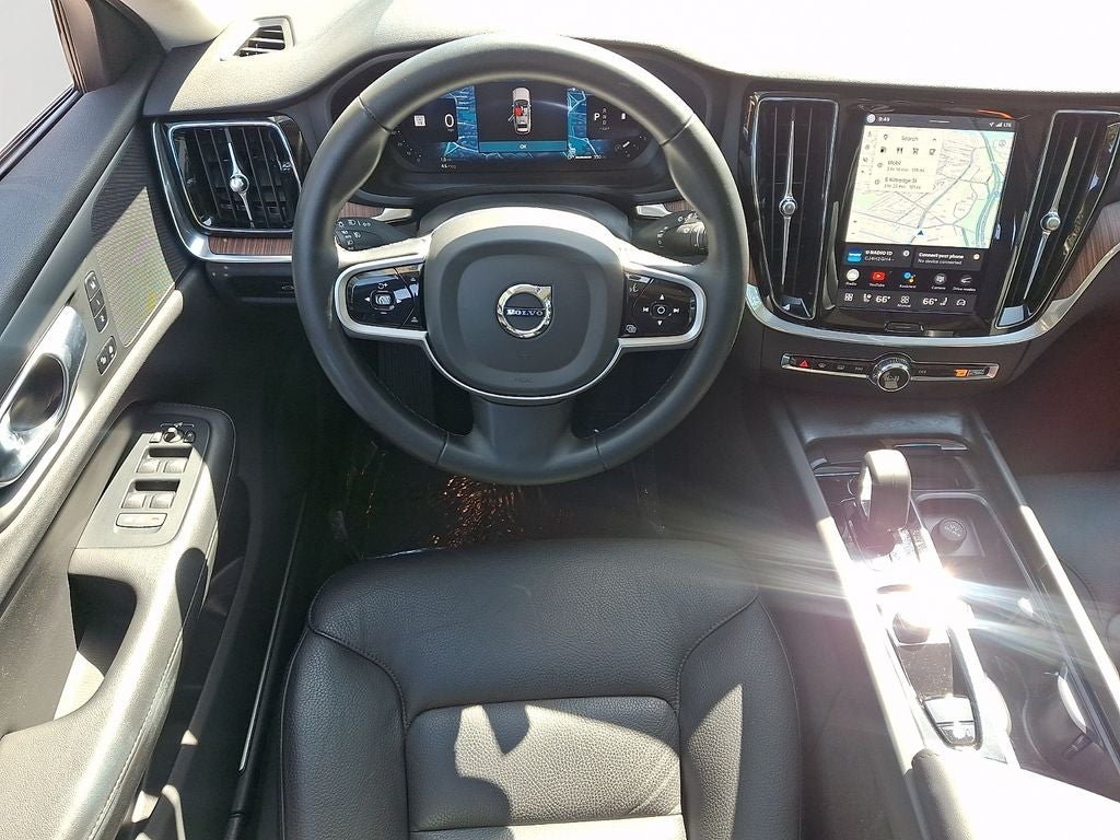2025 Volvo V60 Cross Country B5 Plus COLLISION AVOIDANCE