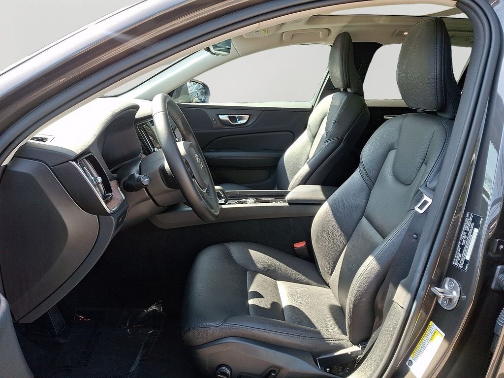 2025 Volvo V60 Cross Country B5 Plus COLLISION AVOIDANCE