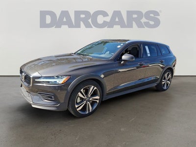 2025 Volvo V60 Cross Country B5 Plus COLLISION AVOIDANCE