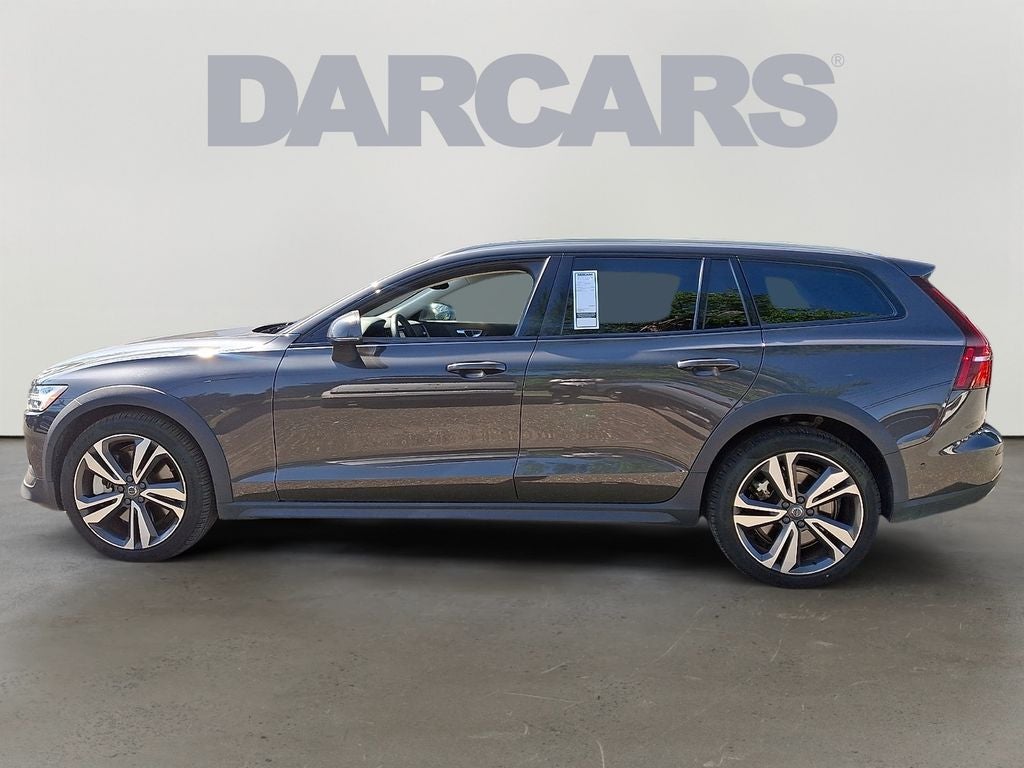 2025 Volvo V60 Cross Country B5 Plus COLLISION AVOIDANCE