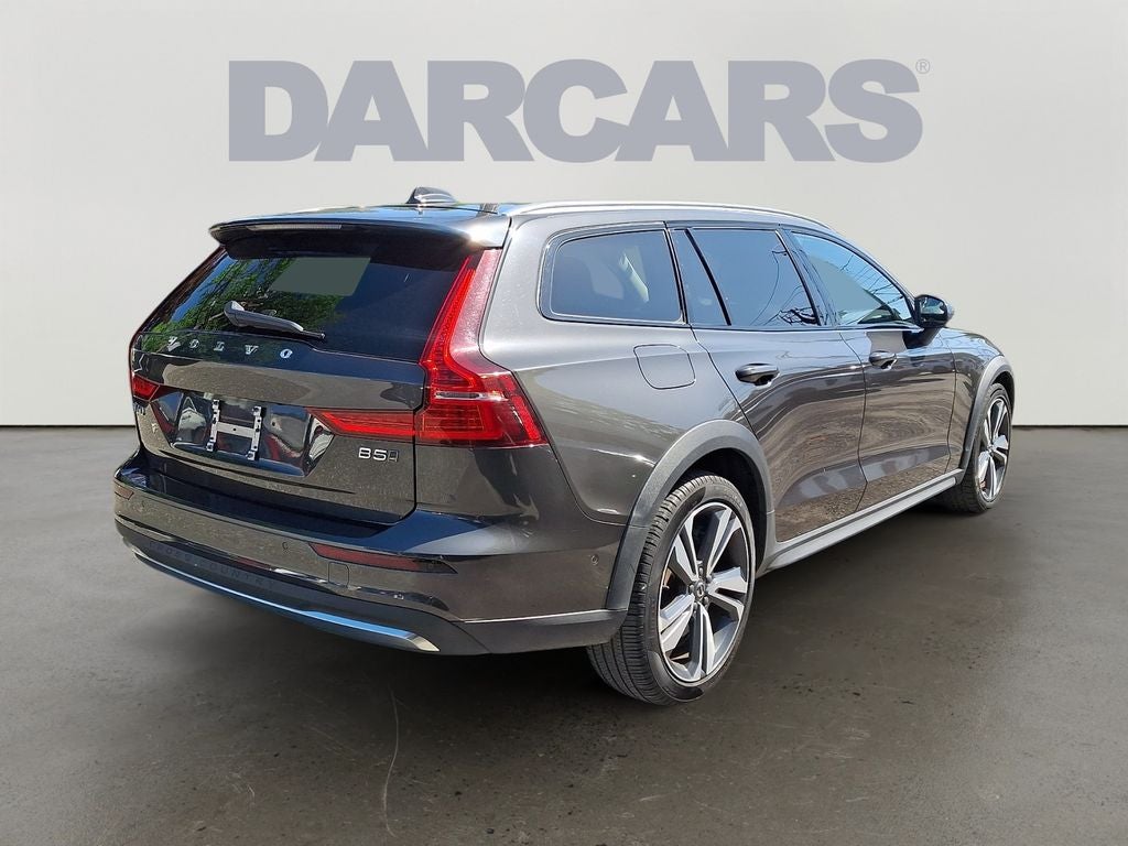 2025 Volvo V60 Cross Country B5 Plus COLLISION AVOIDANCE
