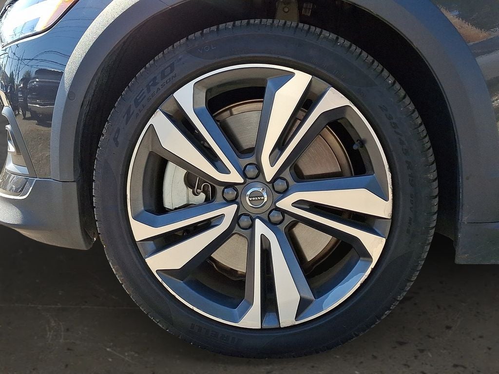 2025 Volvo V60 Cross Country B5 Plus COLLISION AVOIDANCE
