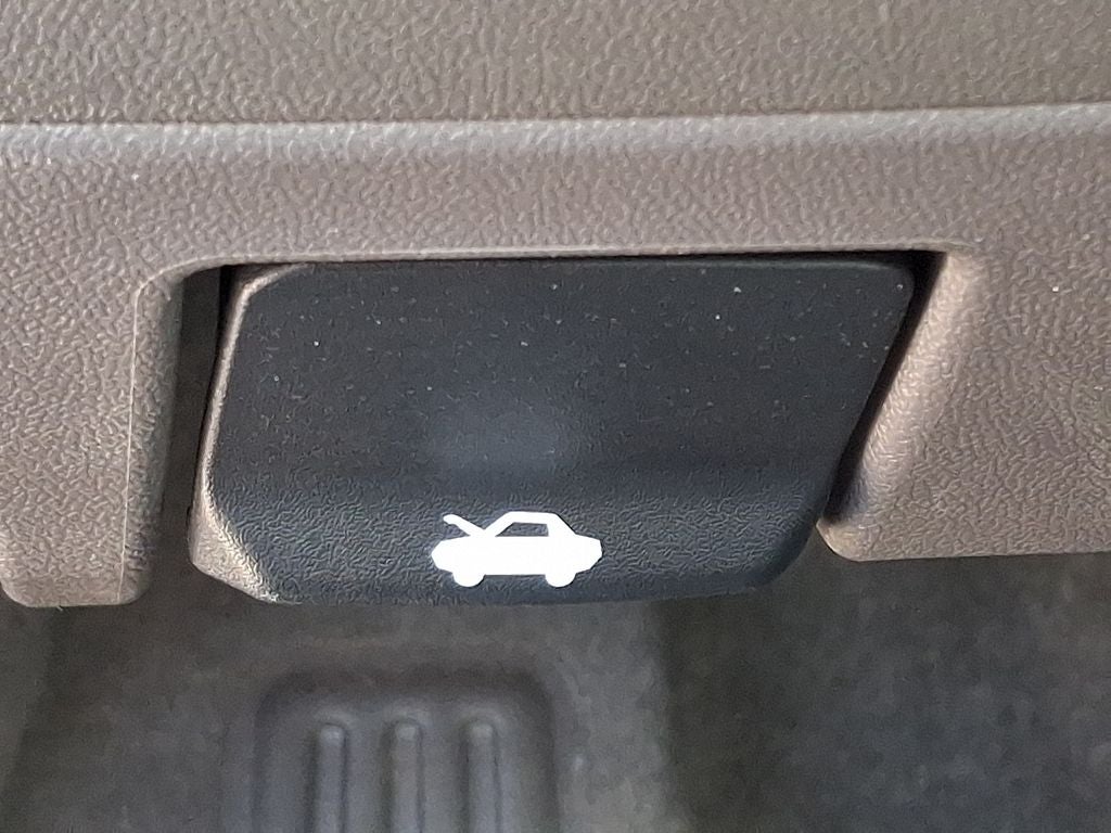 2023 Chevrolet Malibu LS 1FL