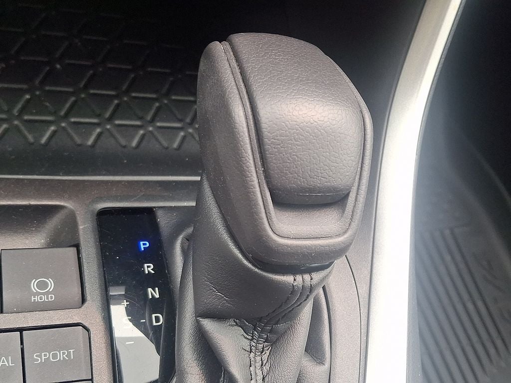 2023 Toyota RAV4 LE BASE