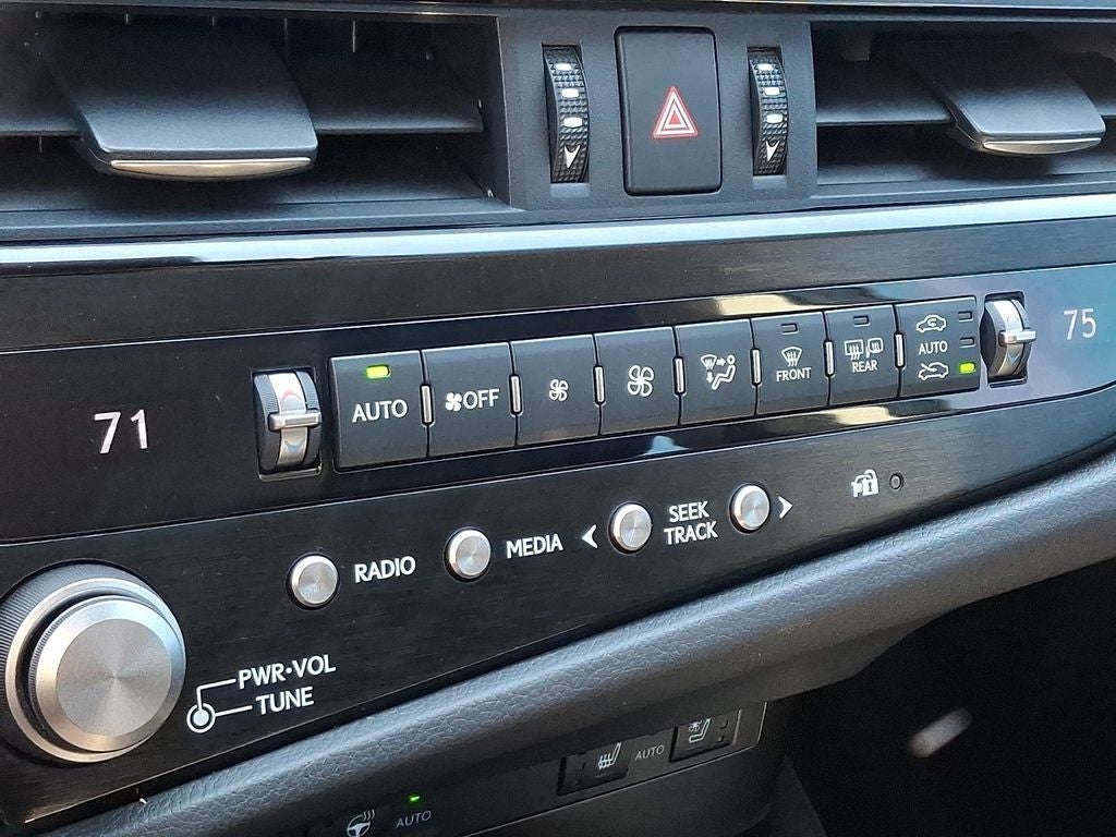 2023 Lexus ES 250 250