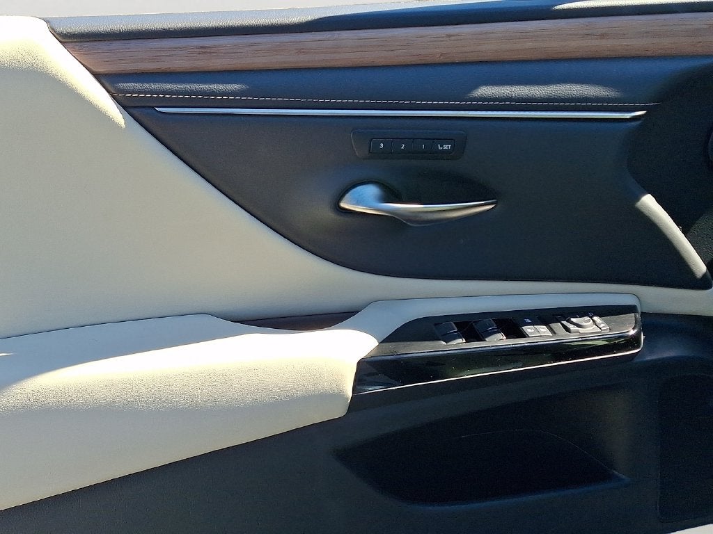 2023 Lexus ES 250 250