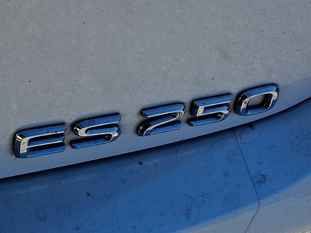 2023 Lexus ES 250 250