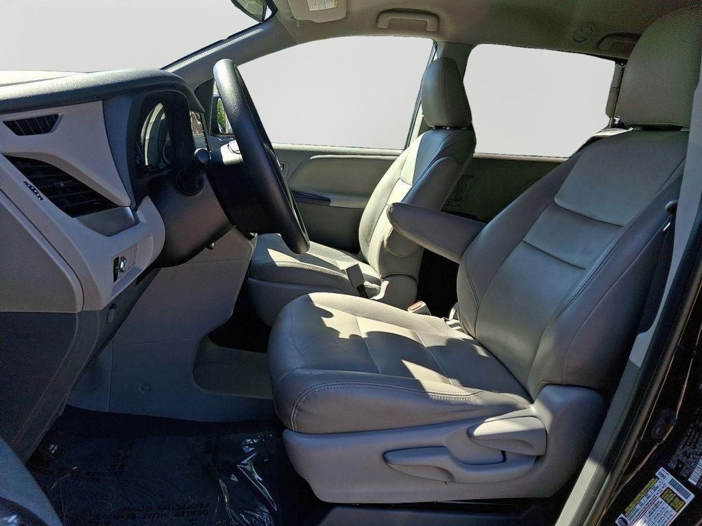 2020 Toyota Sienna L 7 Passenger
