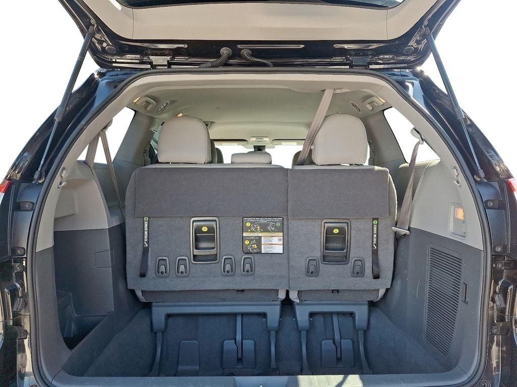 2020 Toyota Sienna L 7 Passenger