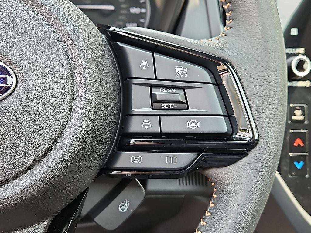 2025 Subaru Forester Touring BASE