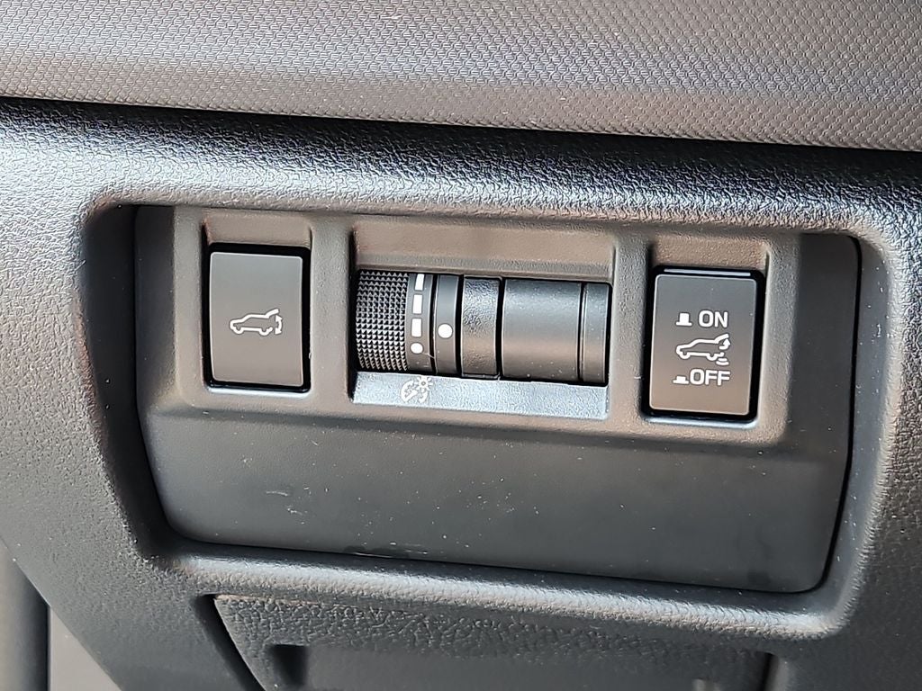 2025 Subaru Forester Touring BASE