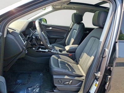 2025 Audi Q5 40 Premium quattro