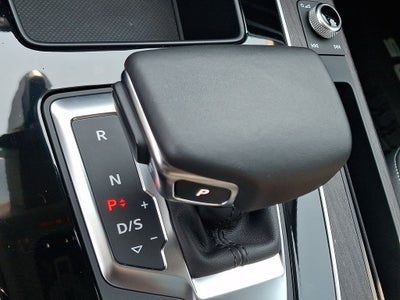 2025 Audi Q5 40 Premium quattro