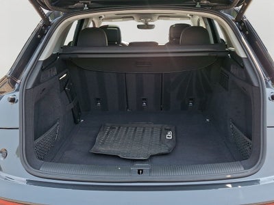 2025 Audi Q5 40 Premium quattro