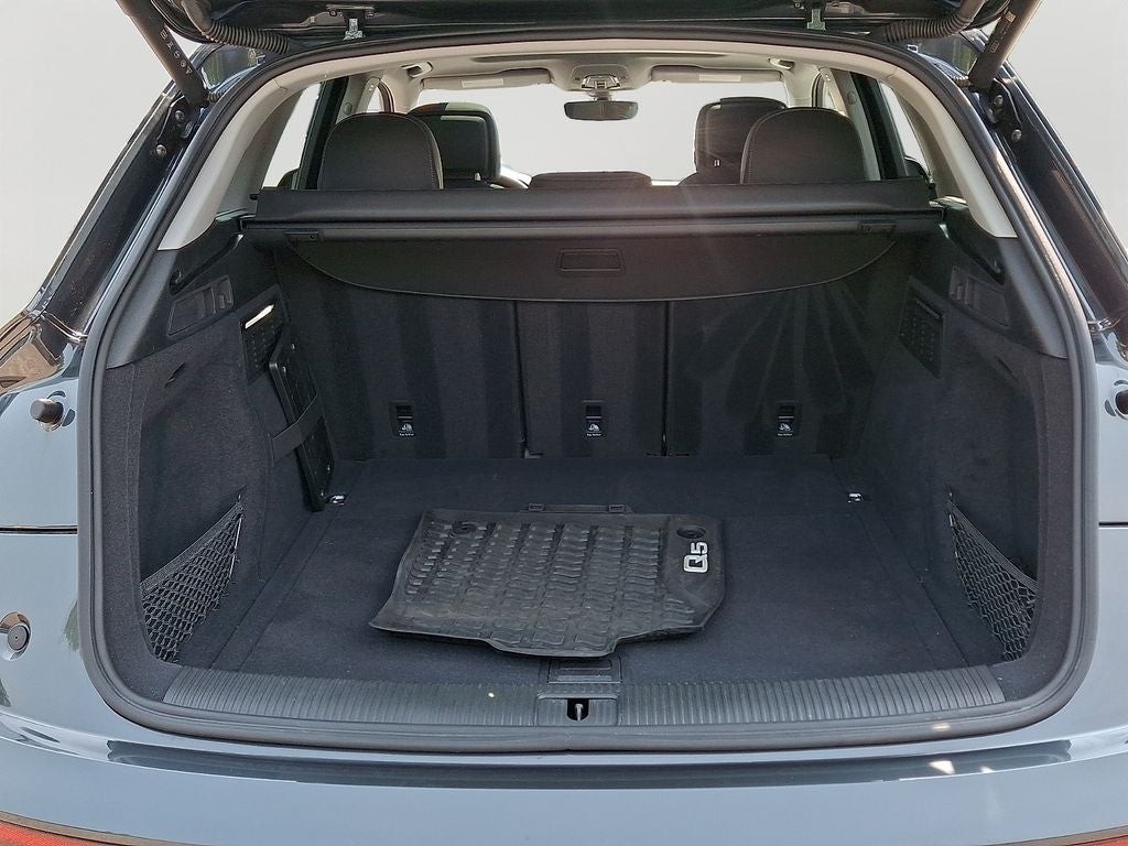 2025 Audi Q5 40 Premium quattro