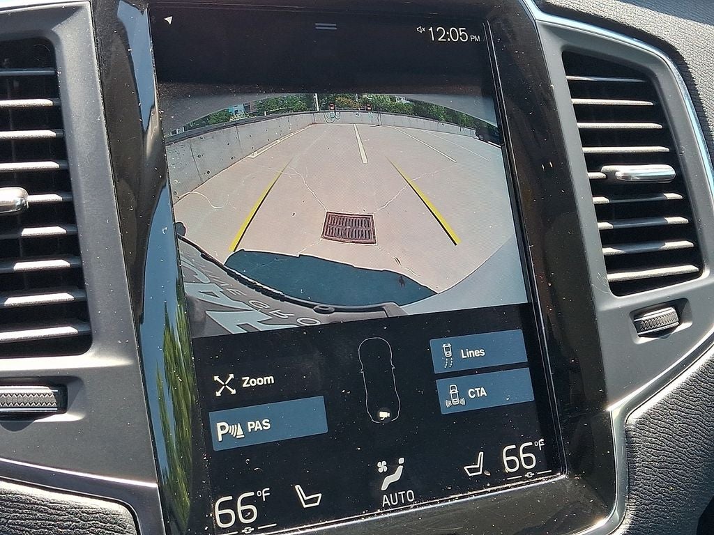 2021 Volvo XC90 T6 Momentum